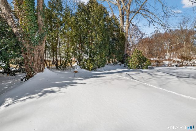 27 Robinwood Road, Waterbury, CT 06708