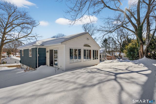 27 Robinwood Road, Waterbury, CT 06708