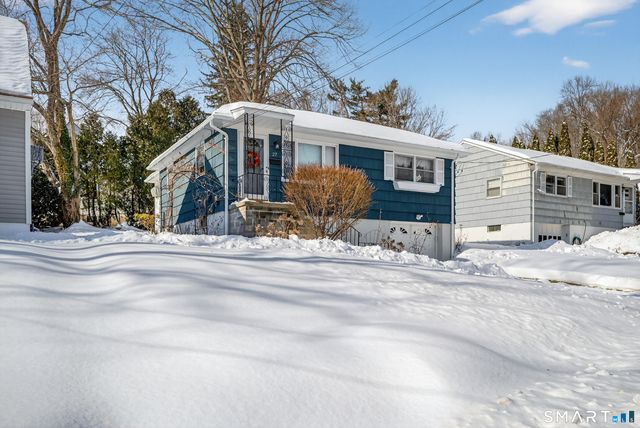 27 Robinwood Road, Waterbury, CT 06708