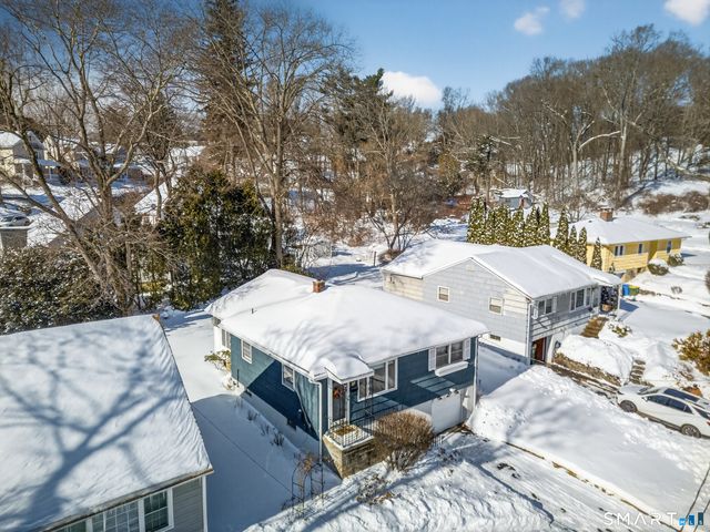 27 Robinwood Road, Waterbury, CT 06708