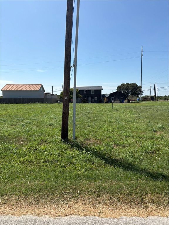 1914 Lynhurst Dr, Corpus Christi, TX 78418 — photo 4