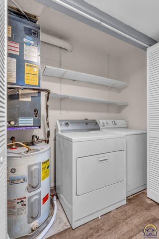 5446 SW 12th Ter Apt 3, Topeka, KS 66604