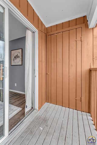 5446 SW 12th Ter Apt 3, Topeka, KS 66604