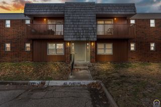 5446 SW 12th Ter Apt 3, Topeka, KS 66604