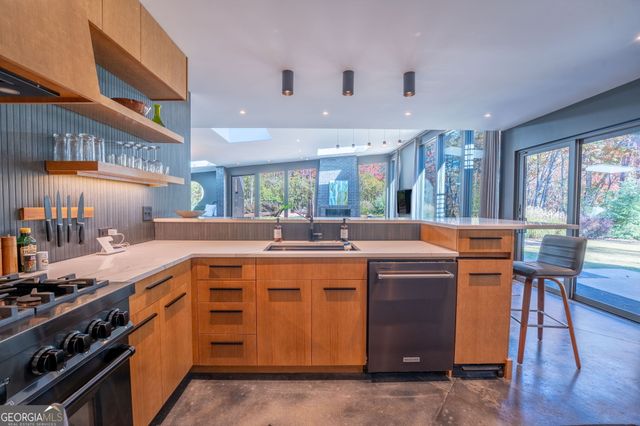 538 Highway 356, Helen, GA 30545