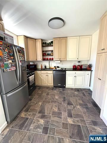 1 Courier Place, Rutherford, NJ 07070