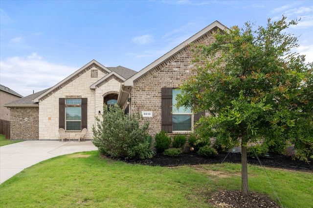 5610 Goodnight Court, Midlothian, TX 76065