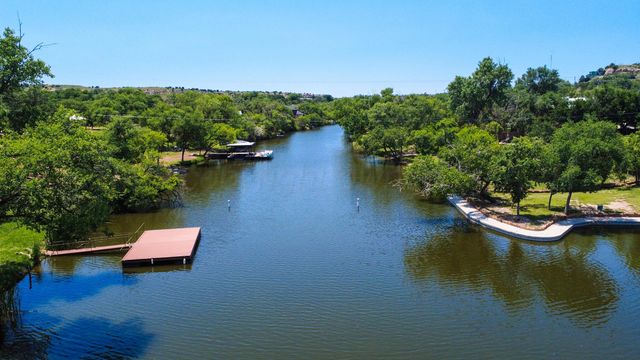 103 S SHORE Drive, Amarillo, TX 79118