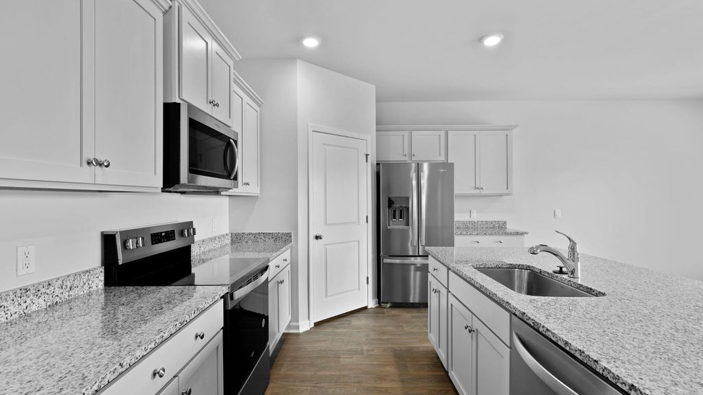 Image 9 of property listing at 613 Perch Lane, Santee, SC 29142