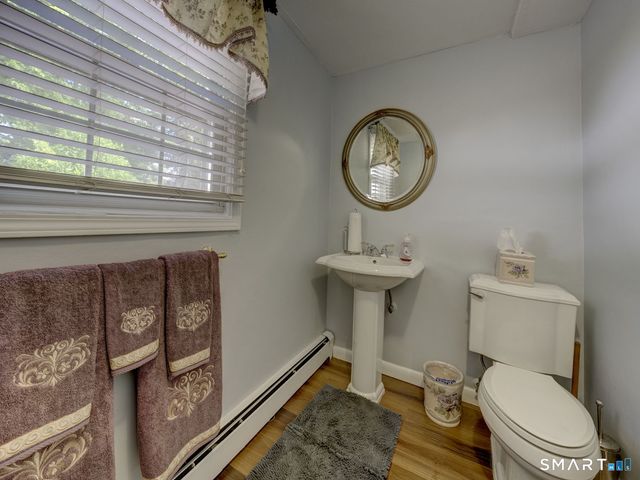 4 Lee Circle, Bloomfield, CT 06002