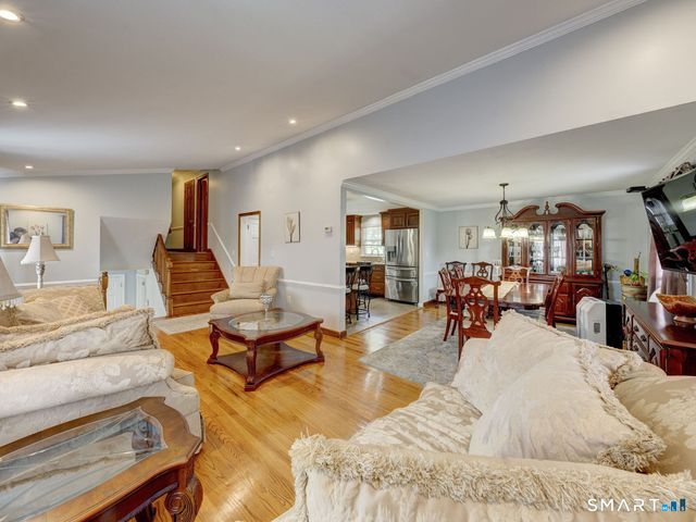 4 Lee Circle, Bloomfield, CT 06002