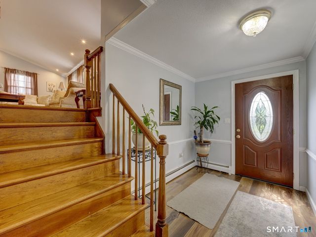 4 Lee Circle, Bloomfield, CT 06002