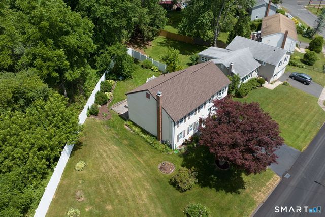4 Lee Circle, Bloomfield, CT 06002