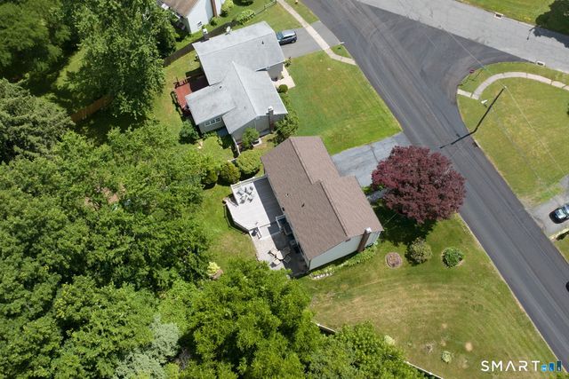 4 Lee Circle, Bloomfield, CT 06002