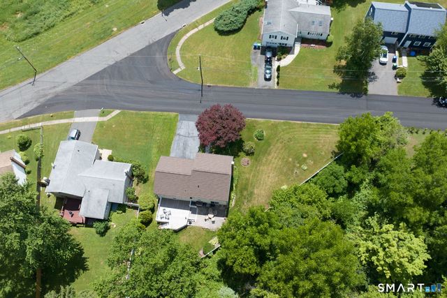 4 Lee Circle, Bloomfield, CT 06002