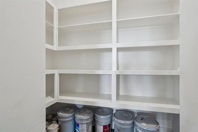 6900 Lake View Court, Cashion, OK 73016