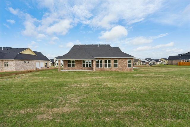 6900 Lake View Court, Cashion, OK 73016