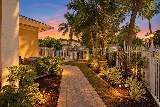 857 SW 11TH Court, Fort Lauderdale, FL 33315