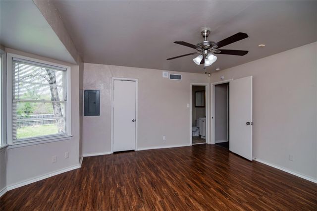 1604 Weiler Boulevard, Fort Worth, TX 76112