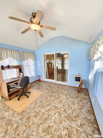 37 JANET Street, Murphysboro, IL 62966