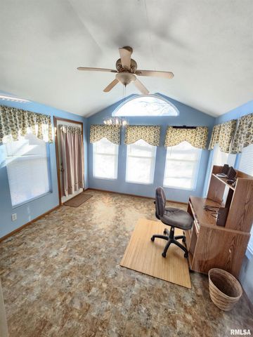 37 JANET Street, Murphysboro, IL 62966