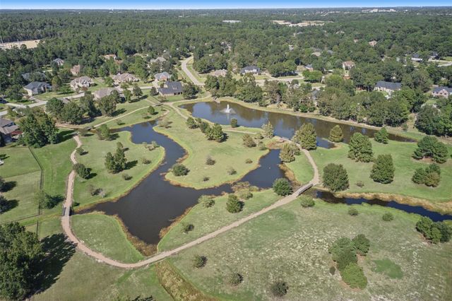 2716 Silverstone Way, Conroe, TX 77304