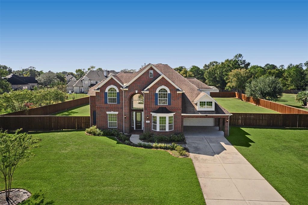 2716 Silverstone Way, Conroe, TX 77304