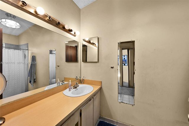 13010 SW 119th St, Miami, FL 33186