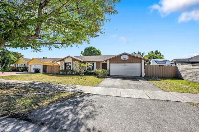 13010 SW 119th St, Miami, FL 33186