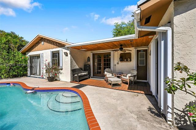 13010 SW 119th St, Miami, FL 33186