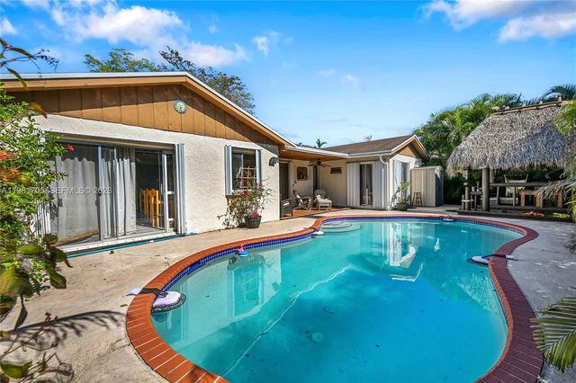 13010 SW 119th St, Miami, FL 33186