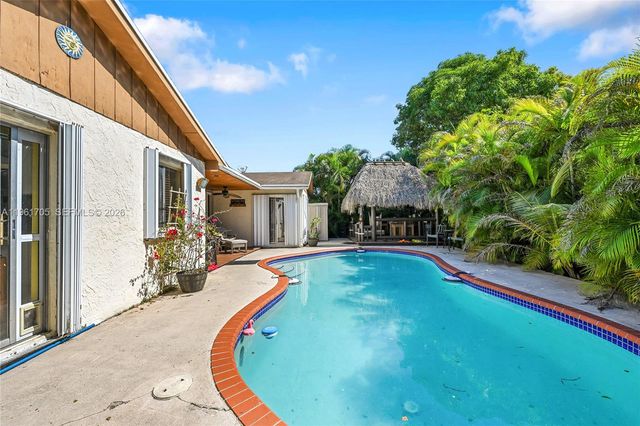 13010 SW 119th St, Miami, FL 33186