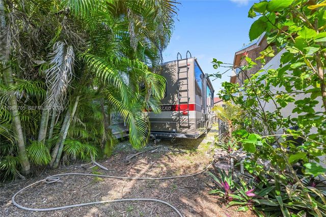 13010 SW 119th St, Miami, FL 33186