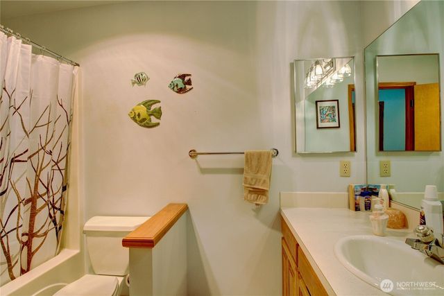3805 N Avenue W, Anacortes, WA 98221