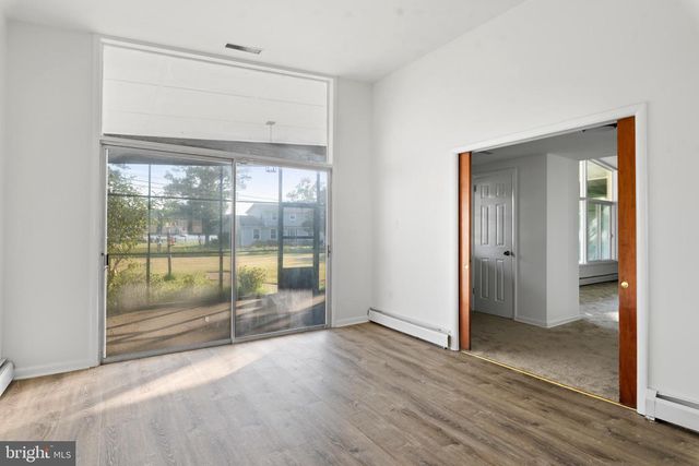 45 E LAKE DR, Annapolis, MD 21403