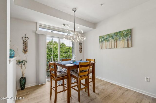 197 Melanie Way 709, Manahawkin, NJ 08050