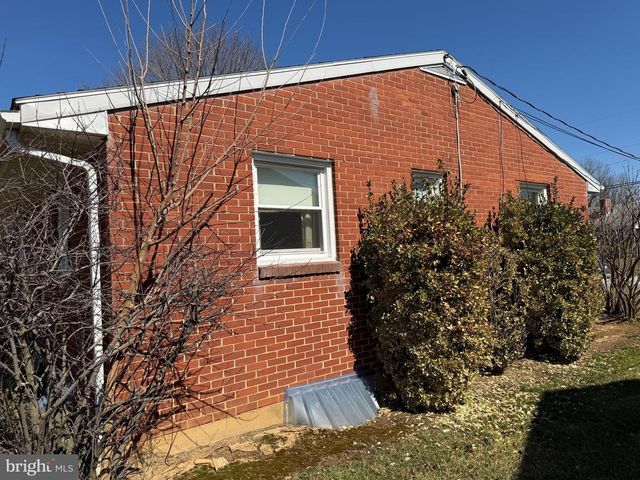 207 PINE DRIVE, Fayetteville, PA 17222