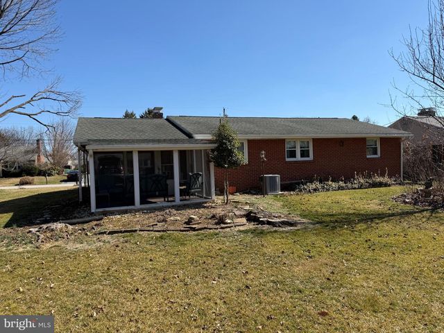 207 PINE DRIVE, Fayetteville, PA 17222