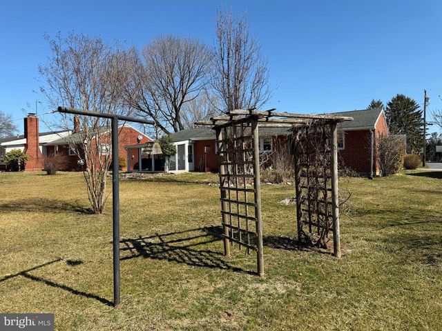 207 PINE DRIVE, Fayetteville, PA 17222