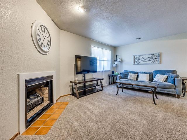 11421 Springhollow Road 1102, Oklahoma City, OK 73120