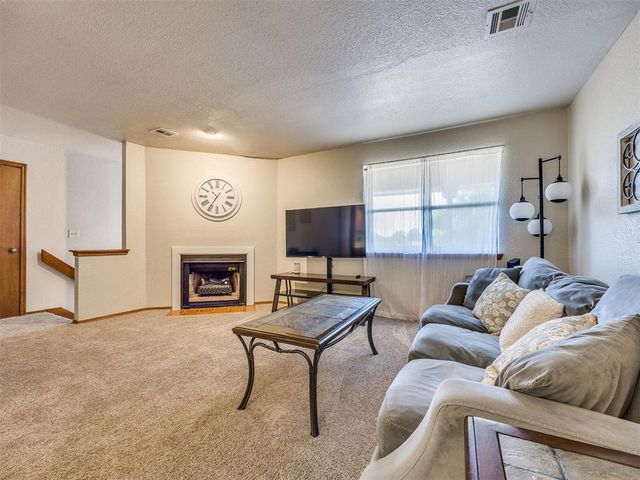 11421 Springhollow Road 1102, Oklahoma City, OK 73120