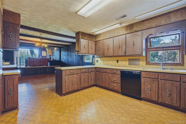 334 Plattekill Road, Marlboro, NY 12542