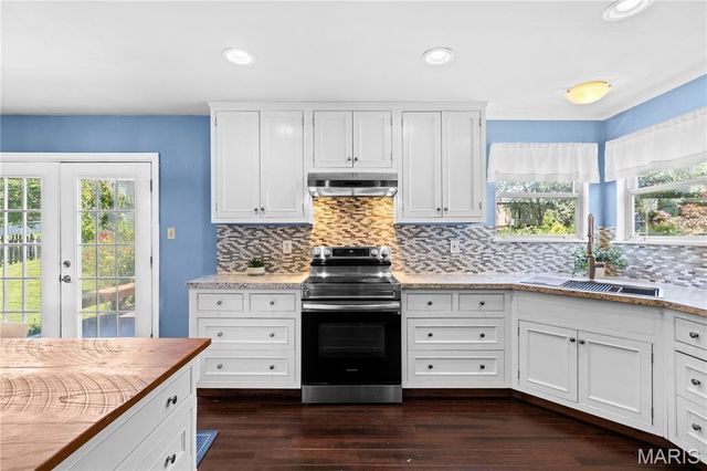 7385 Little Oaks Drive, O'fallon, MO 63368