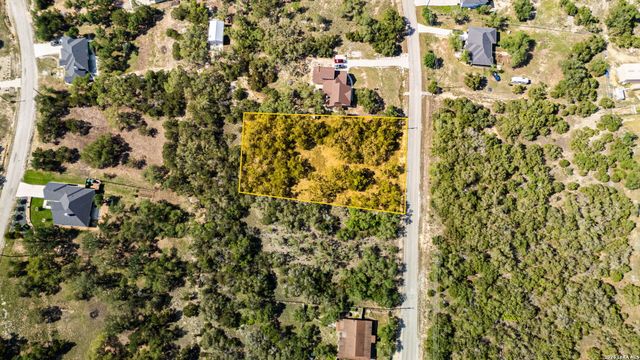 1154 MADRONE RD, Fischer, TX 78623