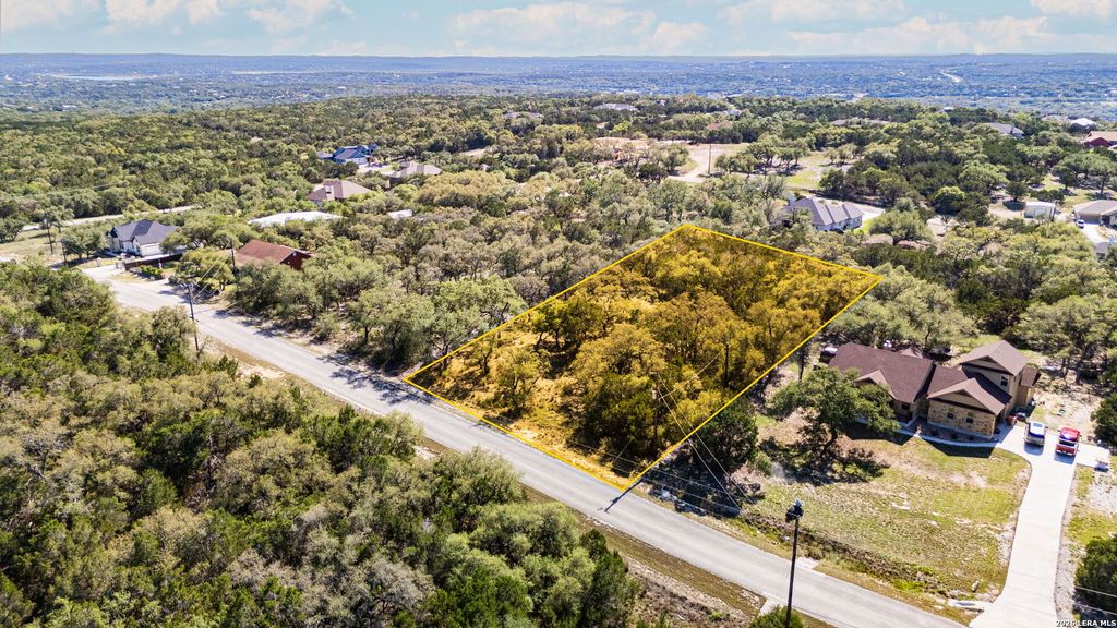 1154 MADRONE RD, Fischer, TX 78623