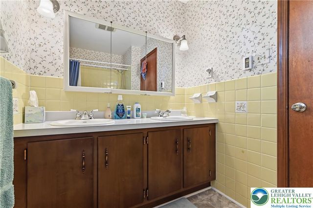 506 Liberty Street, Upper Saucon Twp, PA 18036