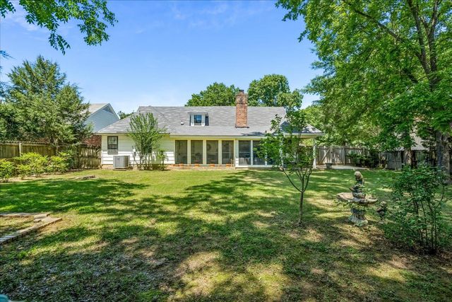 8453 FARRAH LN, Germantown, TN 38139