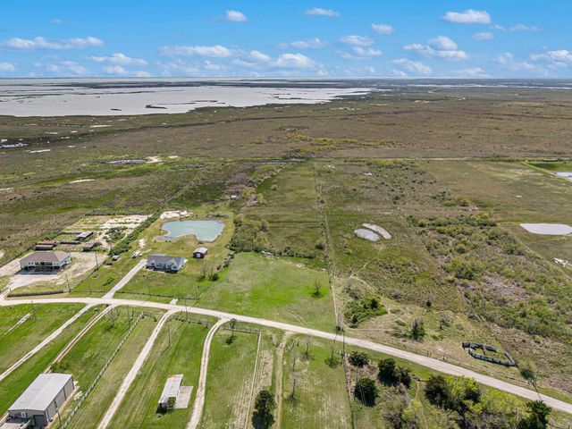 0000 S Redfish Street, Hitchcock, TX 77563