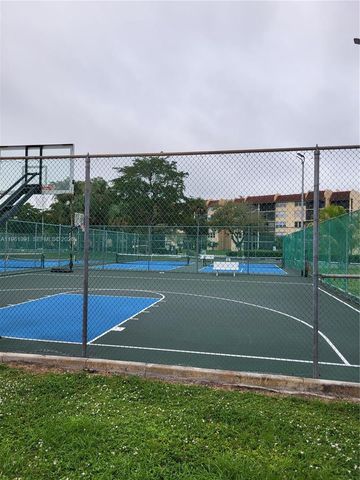6901 Environ Boulevard 5F, Lauderhill, FL 33319