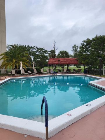 6901 Environ Boulevard 5F, Lauderhill, FL 33319